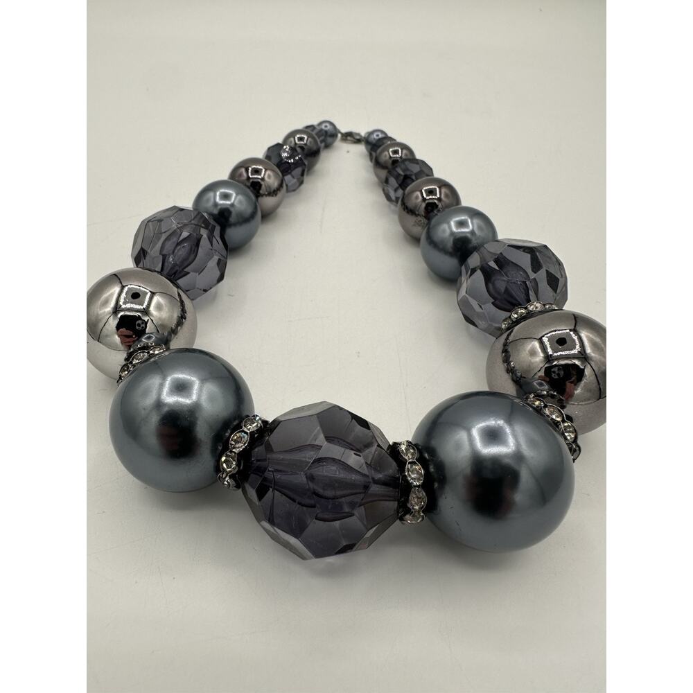 Vintage Unsigned Navy Bulatti Style Silver & Pearl Necklace w/Plexi &Rhinestones
